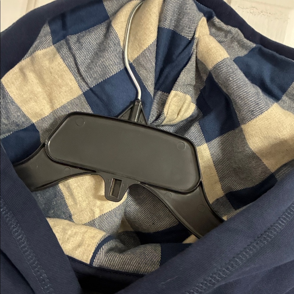 ROOTS Navy blazer plaid appliqué hoodie - Picture 3 of 3